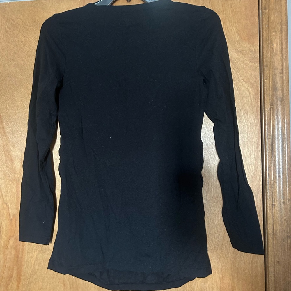 GAP Women's Maternity Black V‑Neck Long Sleeve Tee - Picture 3 of 3